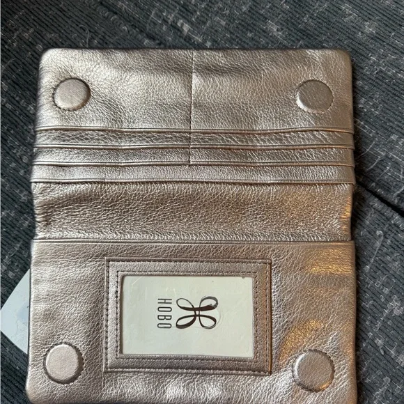 Metallic gold hobo wallet - Picture 3 of 4